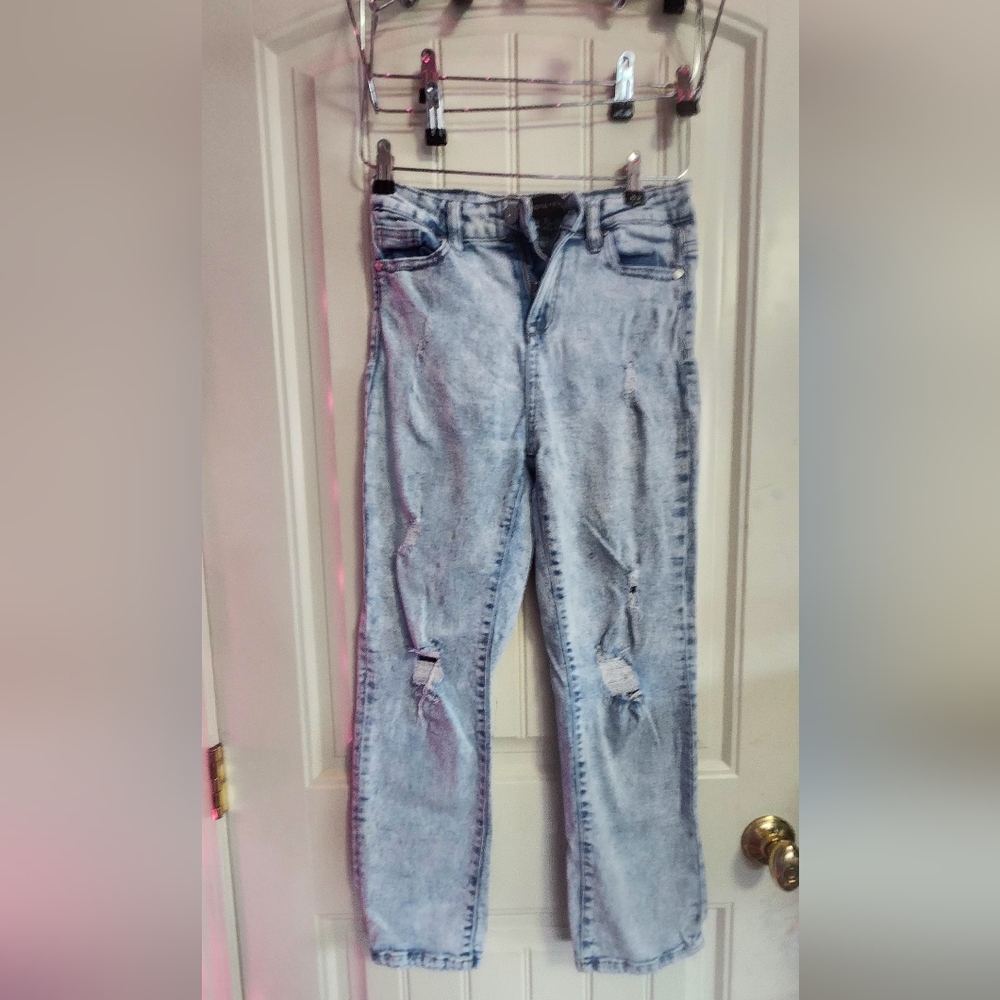 Kendall + KYLIE Light Wash Jeans